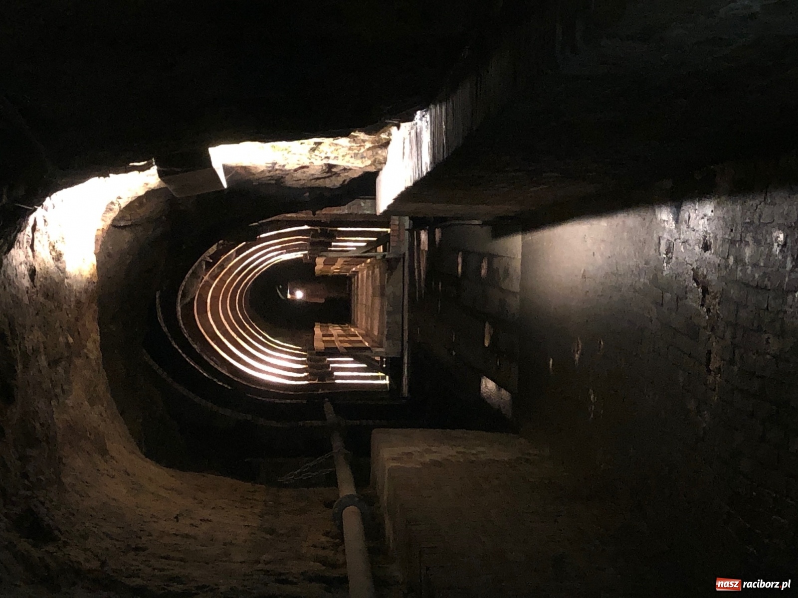 Zdjęcie w galerii na portalu naszraciborz.pl: Uczniowie ZSS zjechali głęboko pod ziemię na zakończenie ważnego projektu  wiadomości z regionu