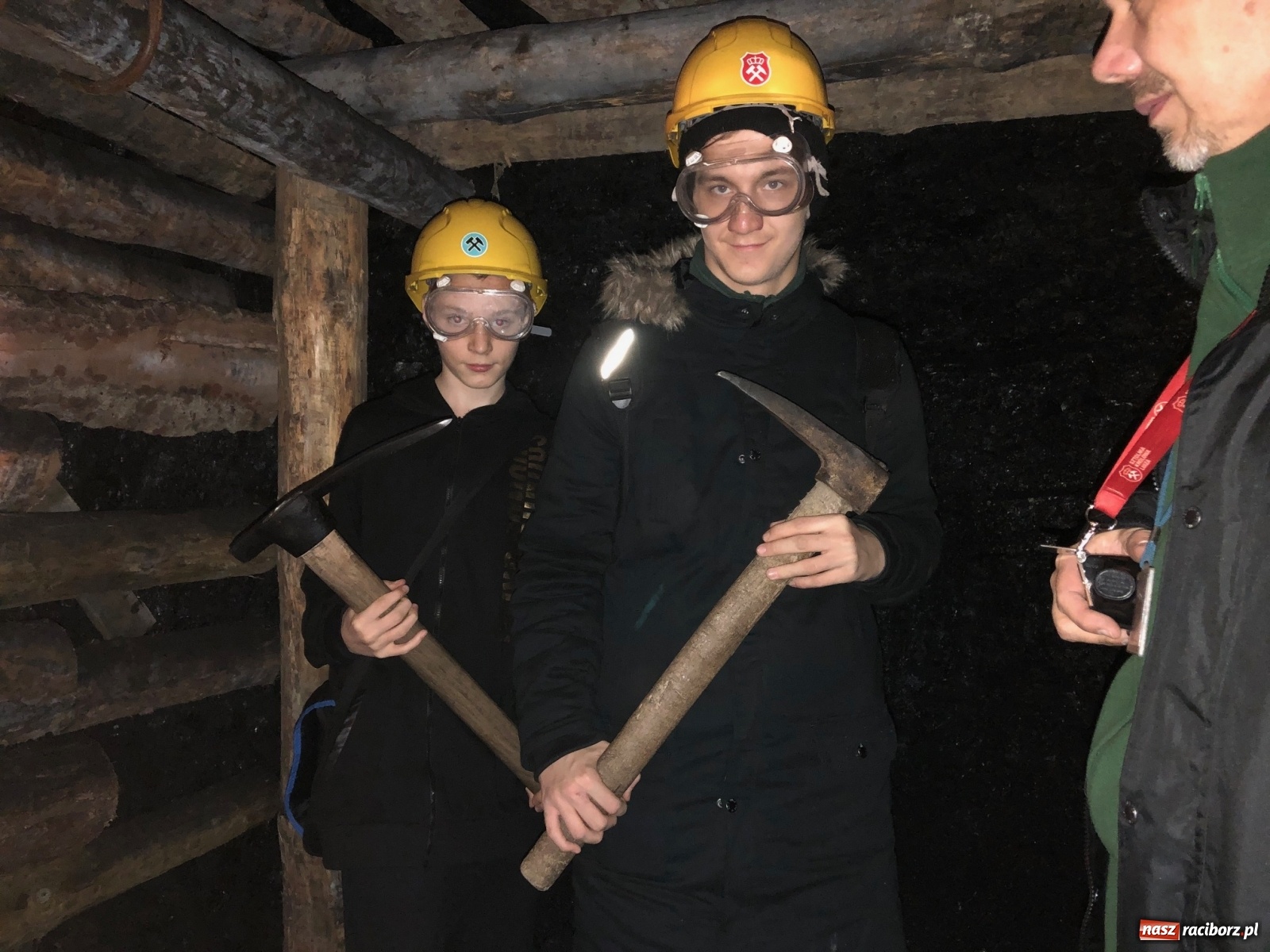 Zdjęcie w galerii na portalu naszraciborz.pl: Uczniowie ZSS zjechali głęboko pod ziemię na zakończenie ważnego projektu  wiadomości z regionu