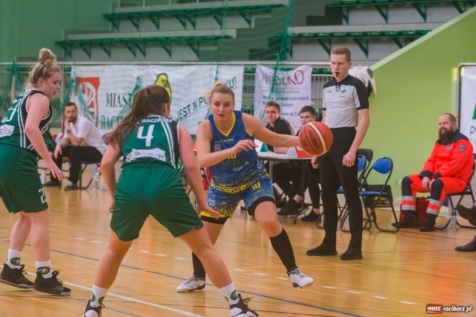 Zdjęcie w galerii na portalu naszraciborz.pl: Koszykarskie derby regionu dla Rybnika [FOTO] wiadomości z regionu