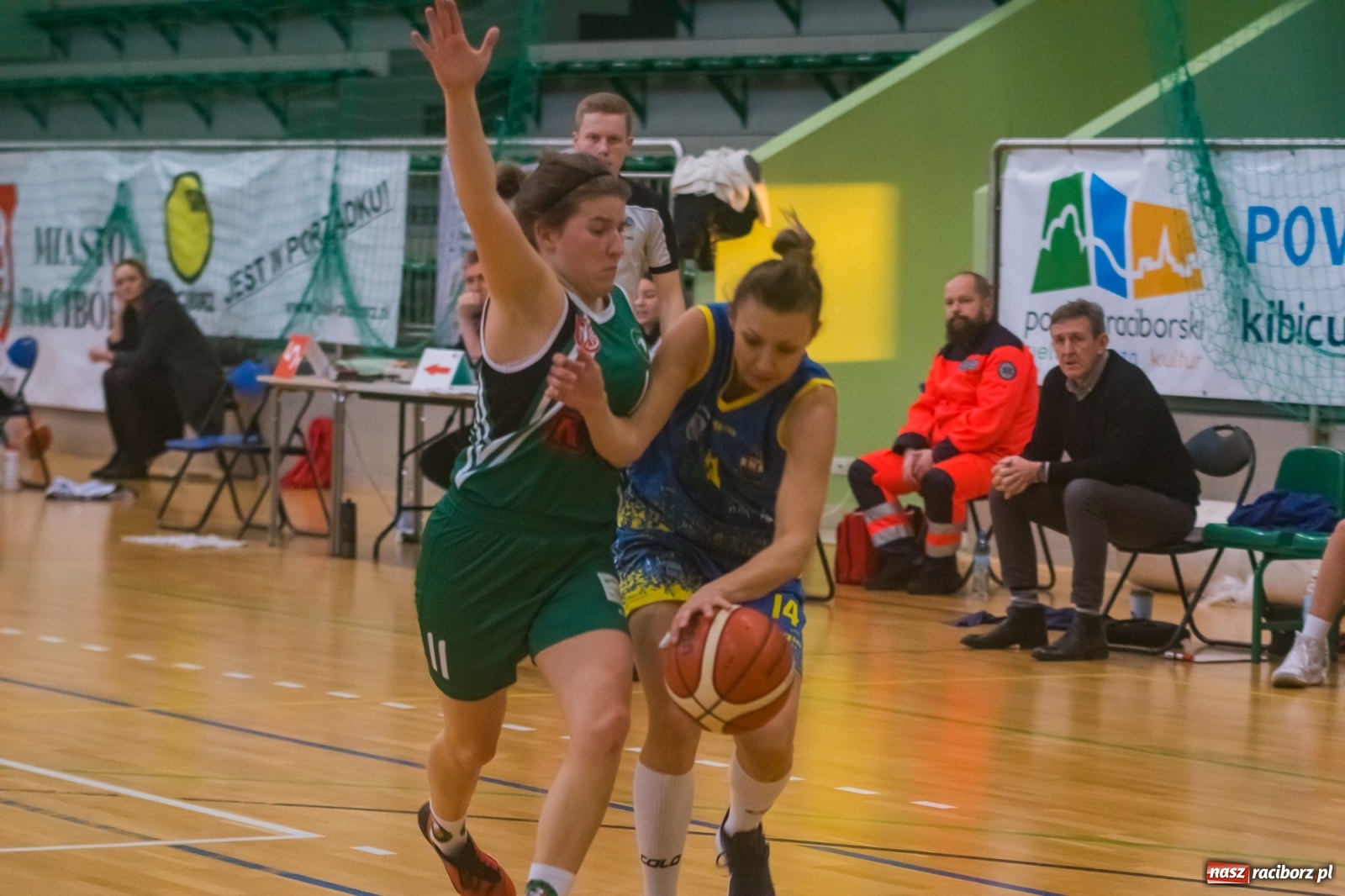 Zdjęcie w galerii na portalu naszraciborz.pl: Koszykarskie derby regionu dla Rybnika [FOTO] wiadomości z regionu