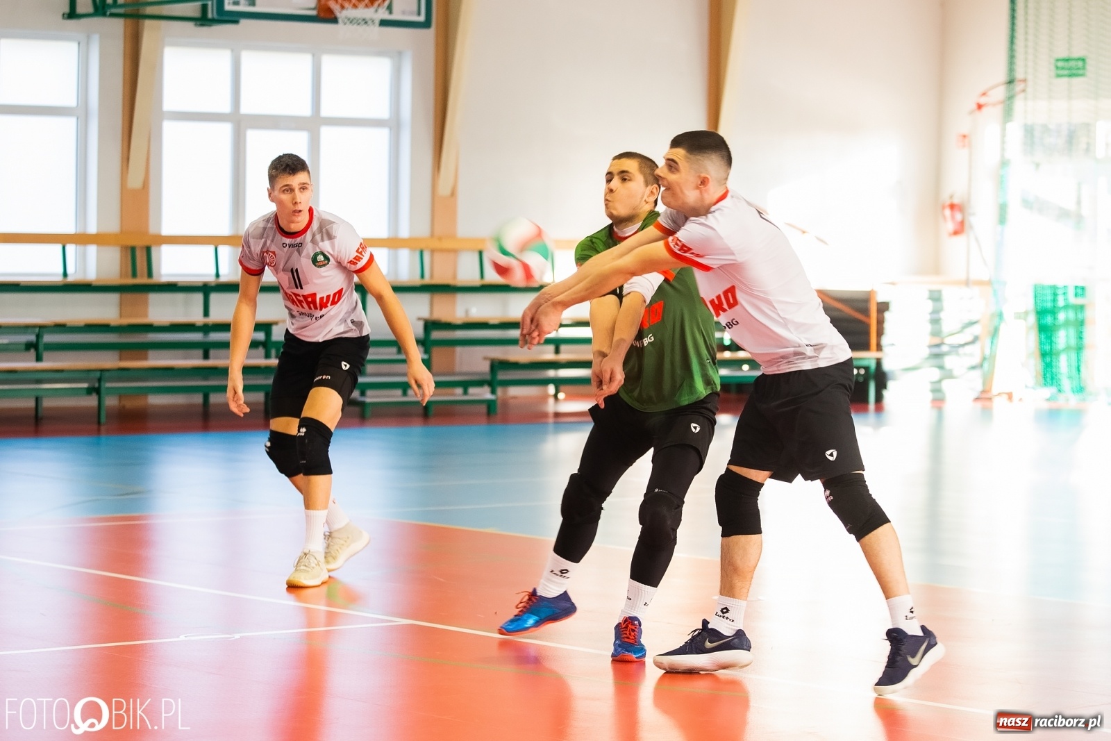 Zdjęcie w galerii na portalu naszraciborz.pl: Siatkówka. Płomień z Przystajni pochłonął Rafako [FOTO] wiadomości z regionu