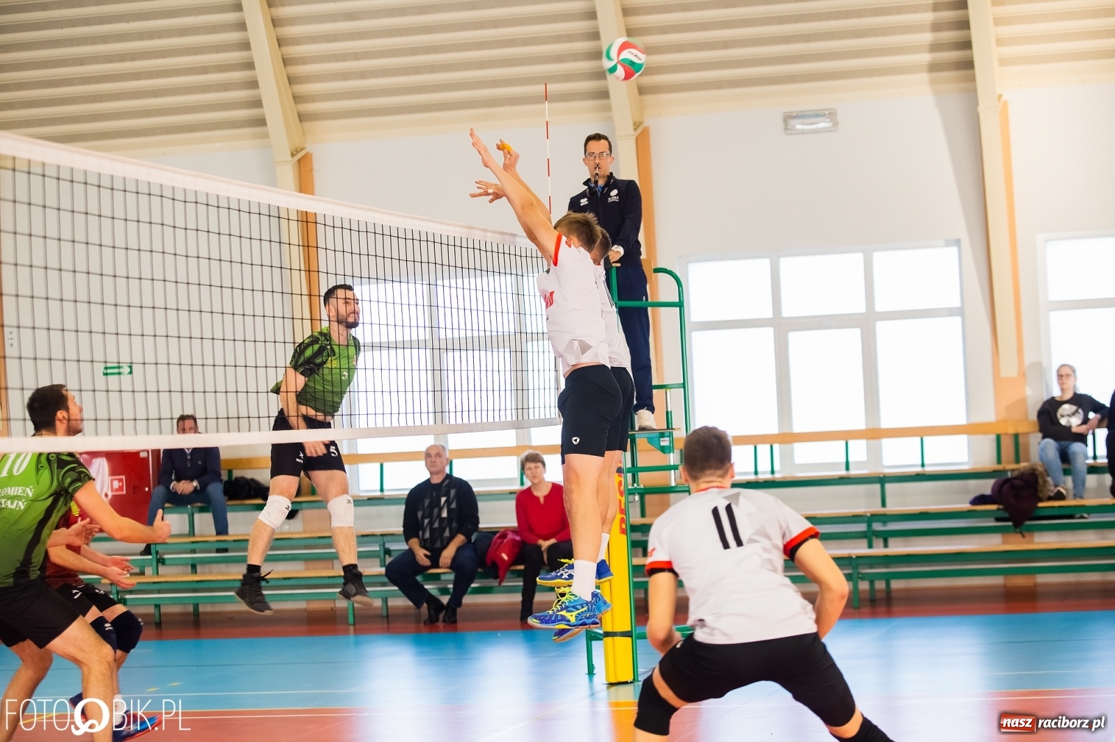 Zdjęcie w galerii na portalu naszraciborz.pl: Siatkówka. Płomień z Przystajni pochłonął Rafako [FOTO] wiadomości z regionu