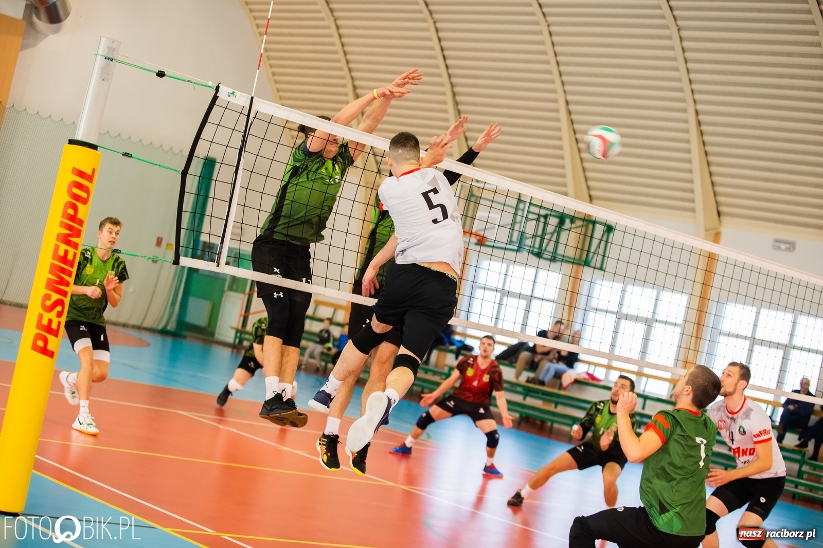 Zdjęcie w galerii na portalu naszraciborz.pl: Siatkówka. Płomień z Przystajni pochłonął Rafako [FOTO] wiadomości z regionu