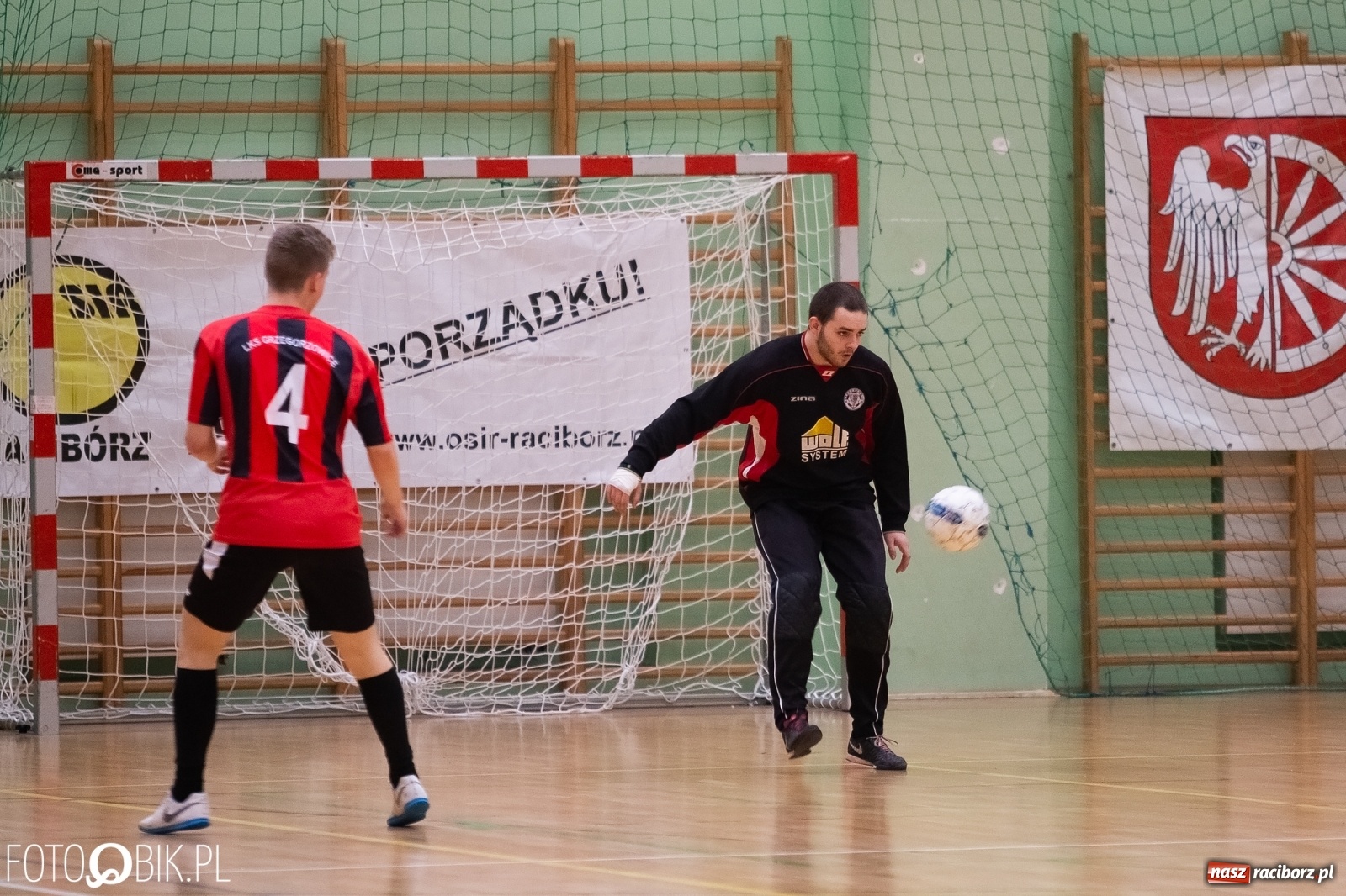 Zdjęcie w galerii na portalu naszraciborz.pl: Grad goli w sobotnich pojedynkach HLPN wiadomości z regionu