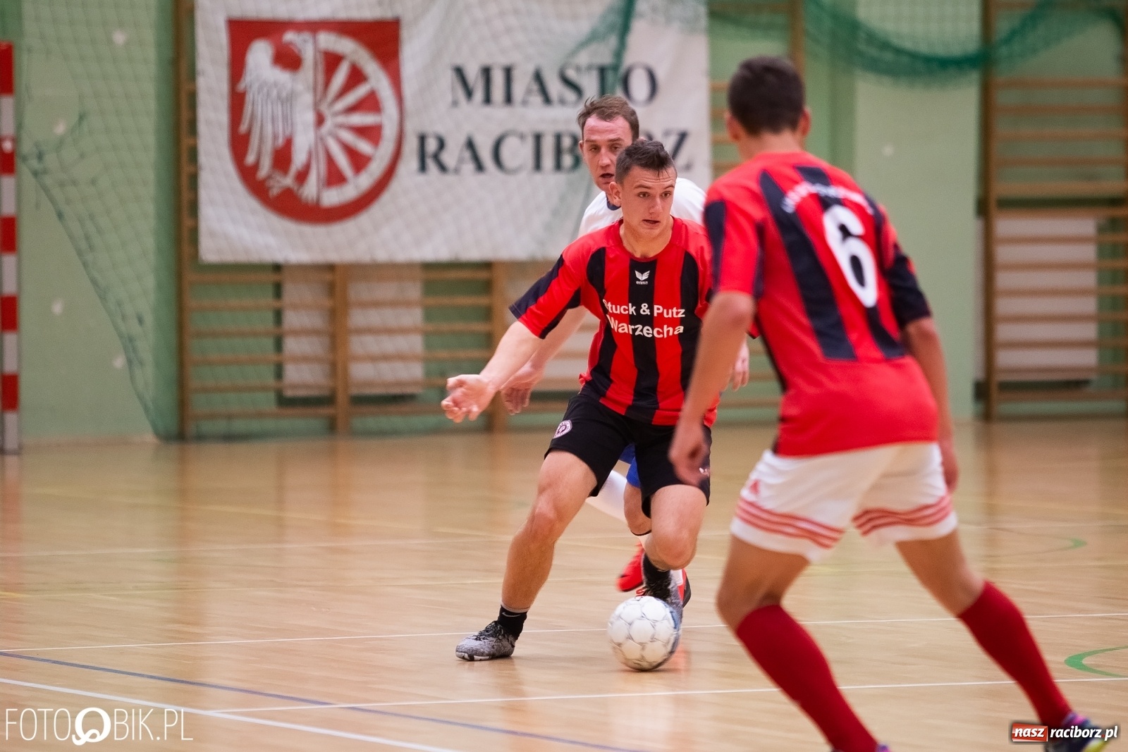 Zdjęcie w galerii na portalu naszraciborz.pl: Grad goli w sobotnich pojedynkach HLPN wiadomości z regionu