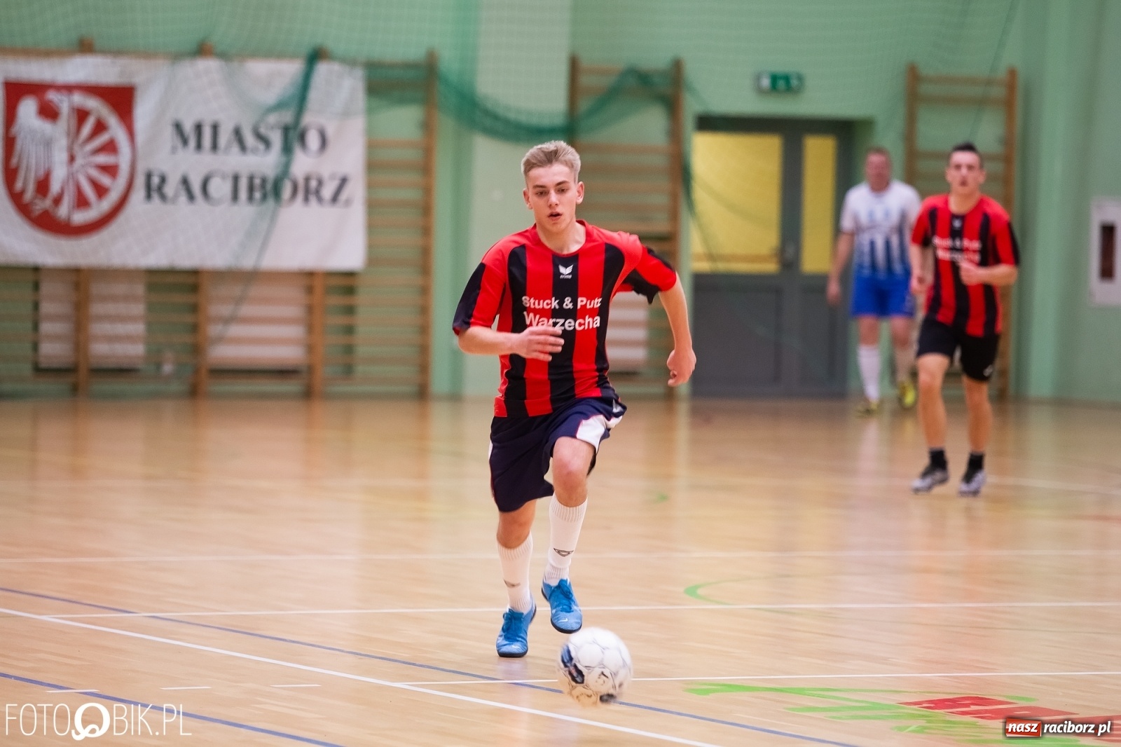 Zdjęcie w galerii na portalu naszraciborz.pl: Grad goli w sobotnich pojedynkach HLPN wiadomości z regionu