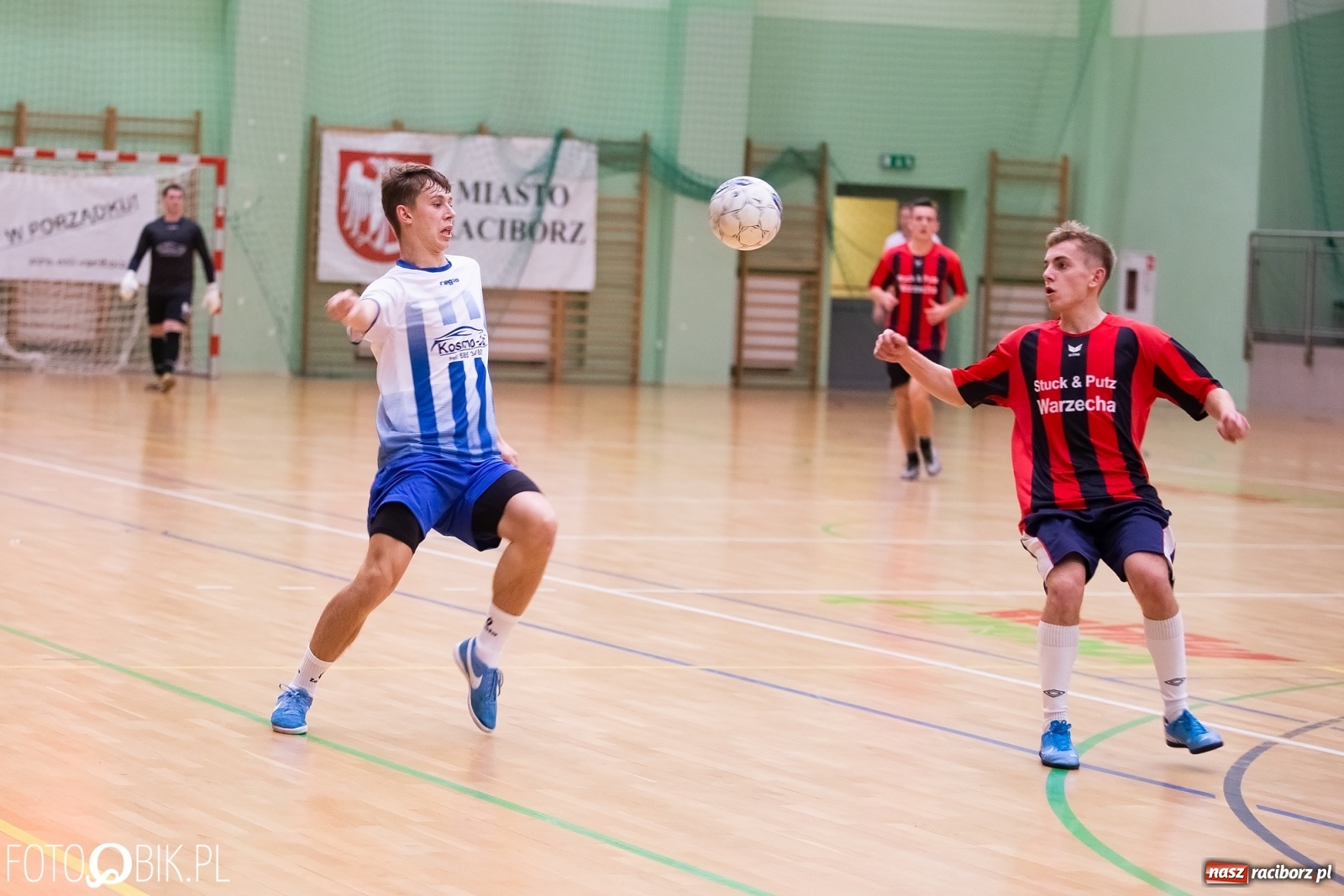 Zdjęcie w galerii na portalu naszraciborz.pl: Grad goli w sobotnich pojedynkach HLPN wiadomości z regionu