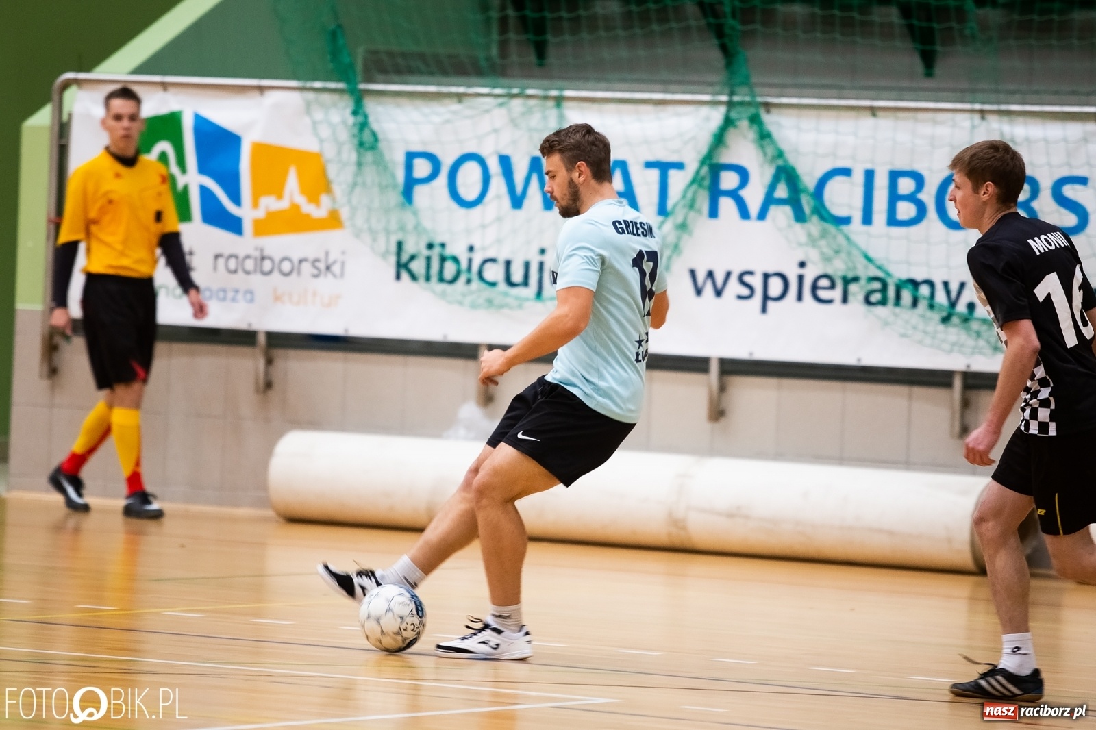 Zdjęcie w galerii na portalu naszraciborz.pl: Grad goli w sobotnich pojedynkach HLPN wiadomości z regionu