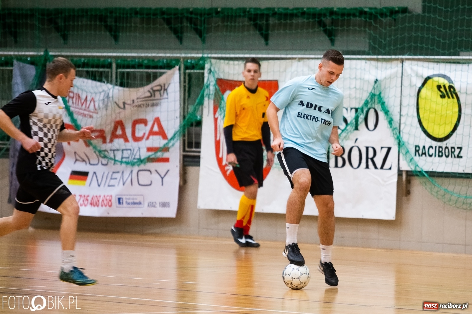 Zdjęcie w galerii na portalu naszraciborz.pl: Grad goli w sobotnich pojedynkach HLPN wiadomości z regionu