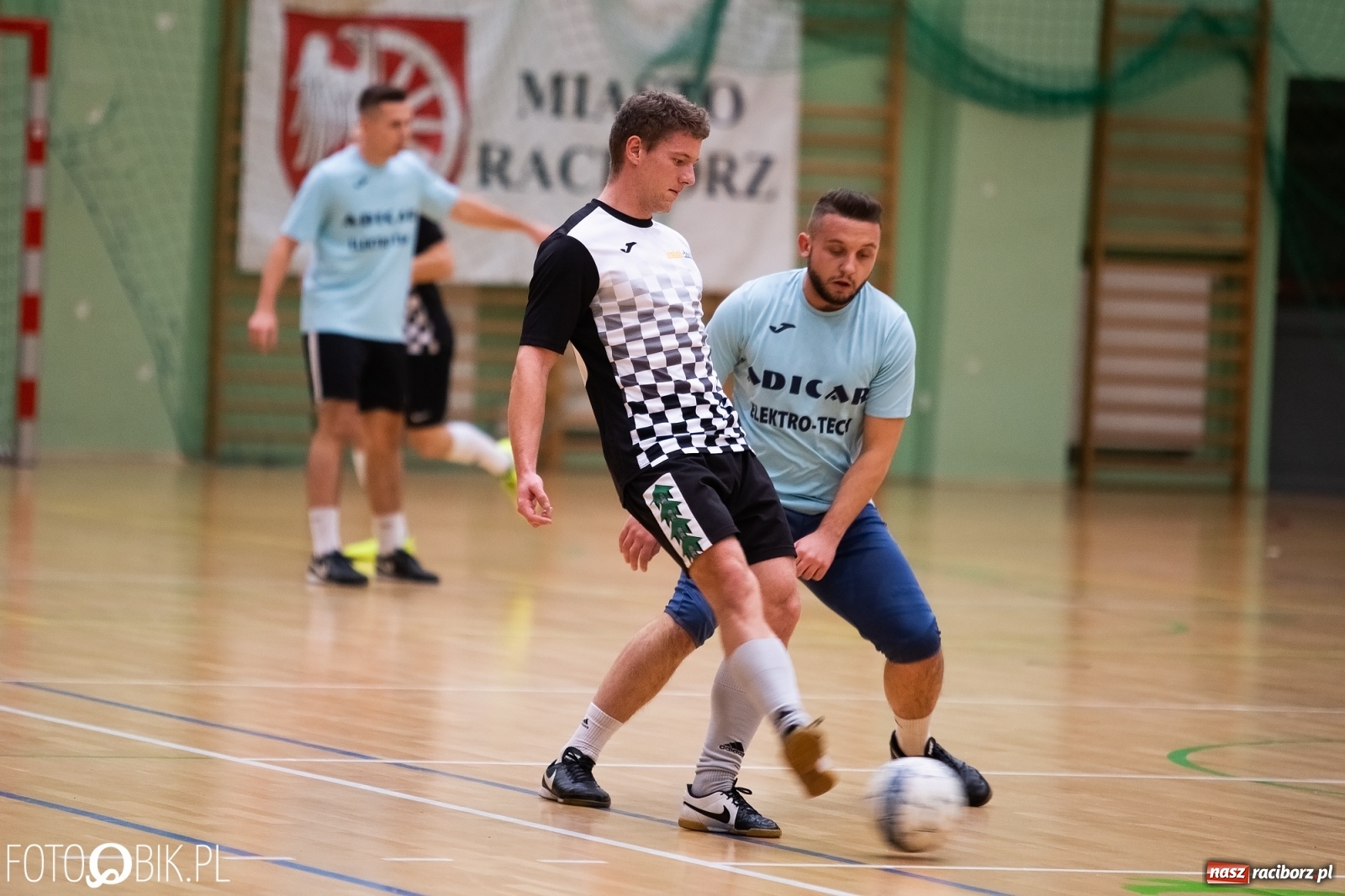 Zdjęcie w galerii na portalu naszraciborz.pl: Grad goli w sobotnich pojedynkach HLPN wiadomości z regionu