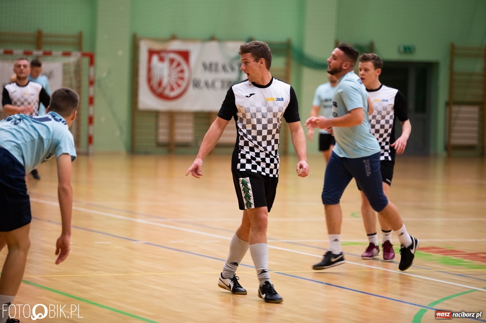 Zdjęcie w galerii na portalu naszraciborz.pl: Grad goli w sobotnich pojedynkach HLPN wiadomości z regionu