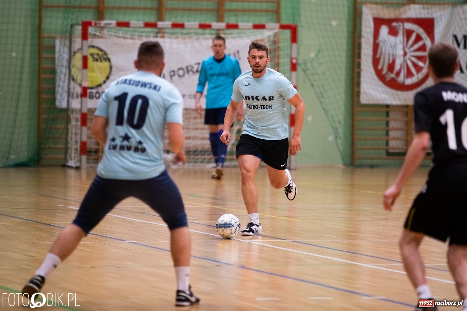 Zdjęcie w galerii na portalu naszraciborz.pl: Grad goli w sobotnich pojedynkach HLPN wiadomości z regionu