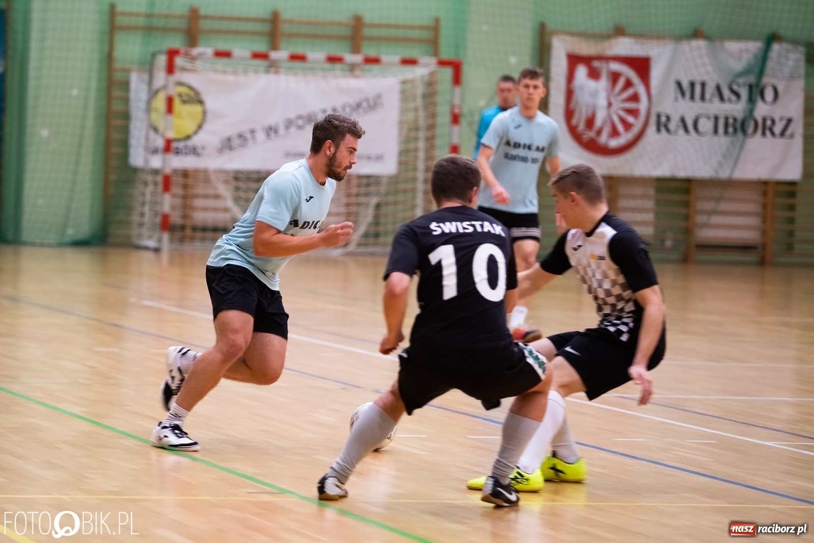 Zdjęcie w galerii na portalu naszraciborz.pl: Grad goli w sobotnich pojedynkach HLPN wiadomości z regionu