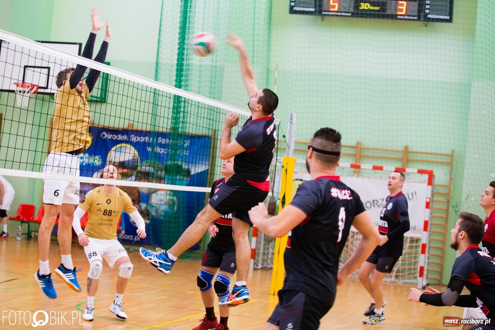 Zdjęcie w galerii na portalu naszraciborz.pl: RLPS. Siatkarska niedziela w Arenie Rafako [FOTO] wiadomości z regionu