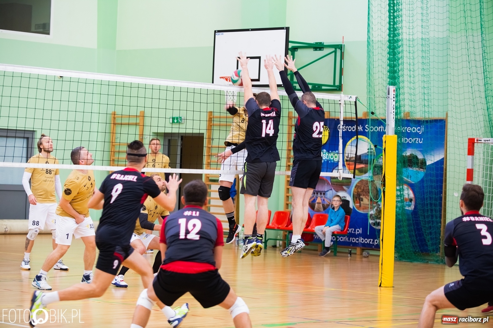 Zdjęcie w galerii na portalu naszraciborz.pl: RLPS. Siatkarska niedziela w Arenie Rafako [FOTO] wiadomości z regionu