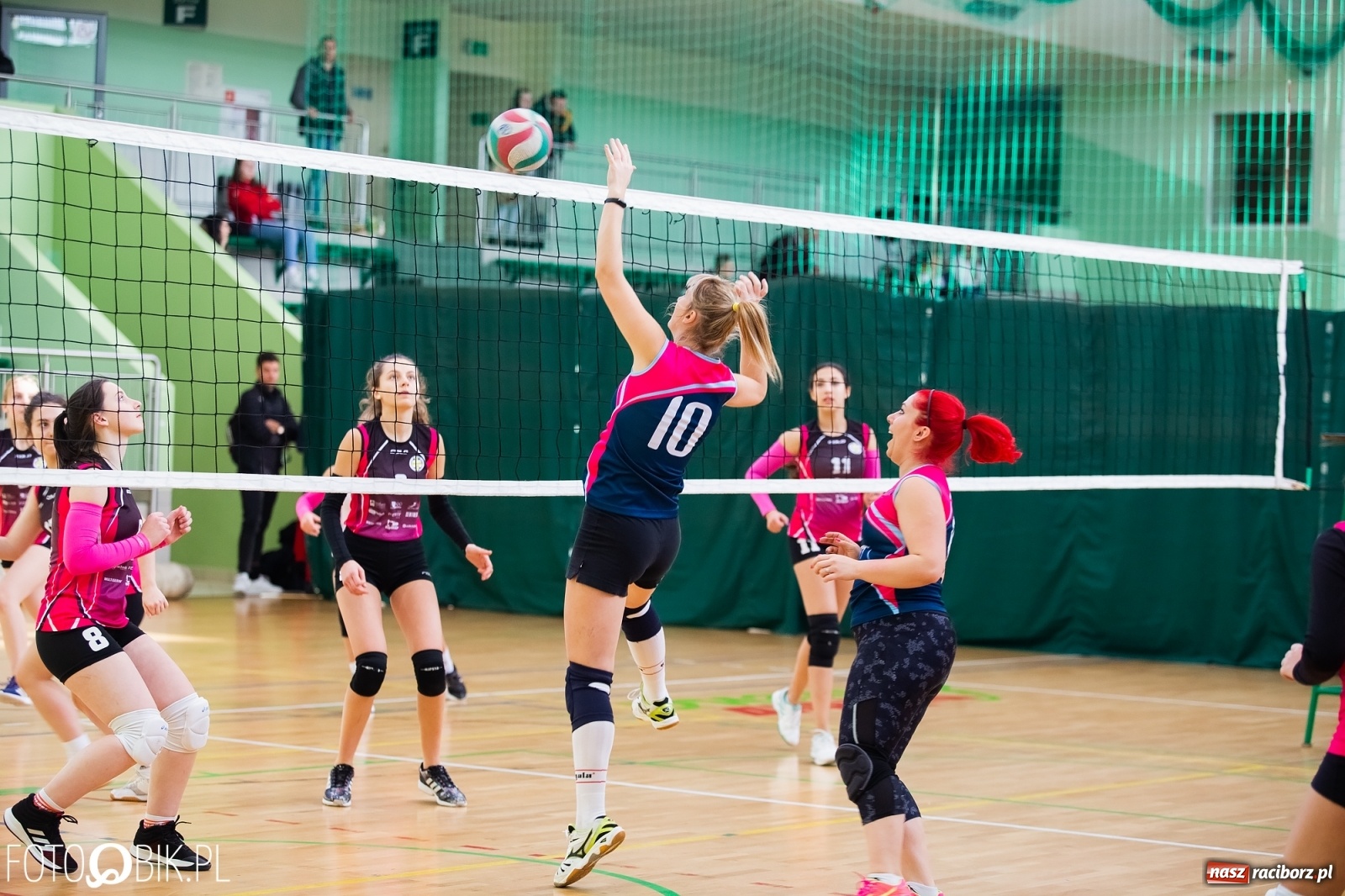 Zdjęcie w galerii na portalu naszraciborz.pl: RLPS. Siatkarska niedziela w Arenie Rafako [FOTO] wiadomości z regionu