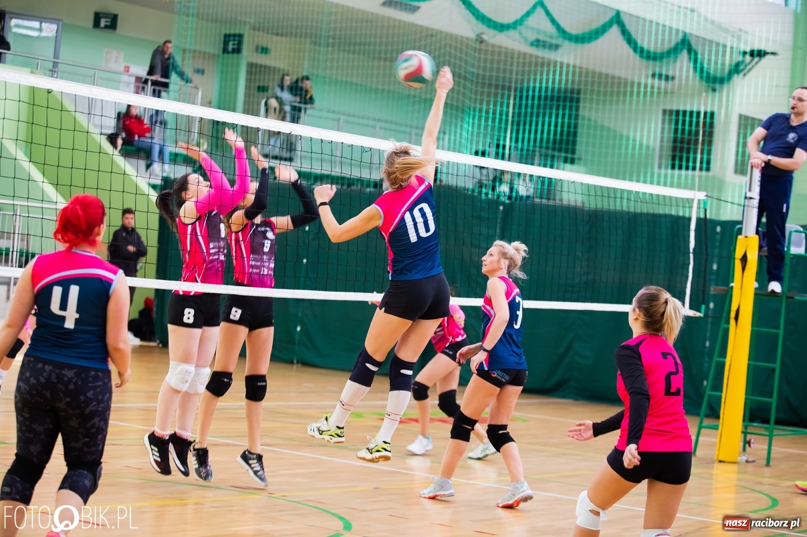 Zdjęcie w galerii na portalu naszraciborz.pl: RLPS. Siatkarska niedziela w Arenie Rafako [FOTO] wiadomości z regionu