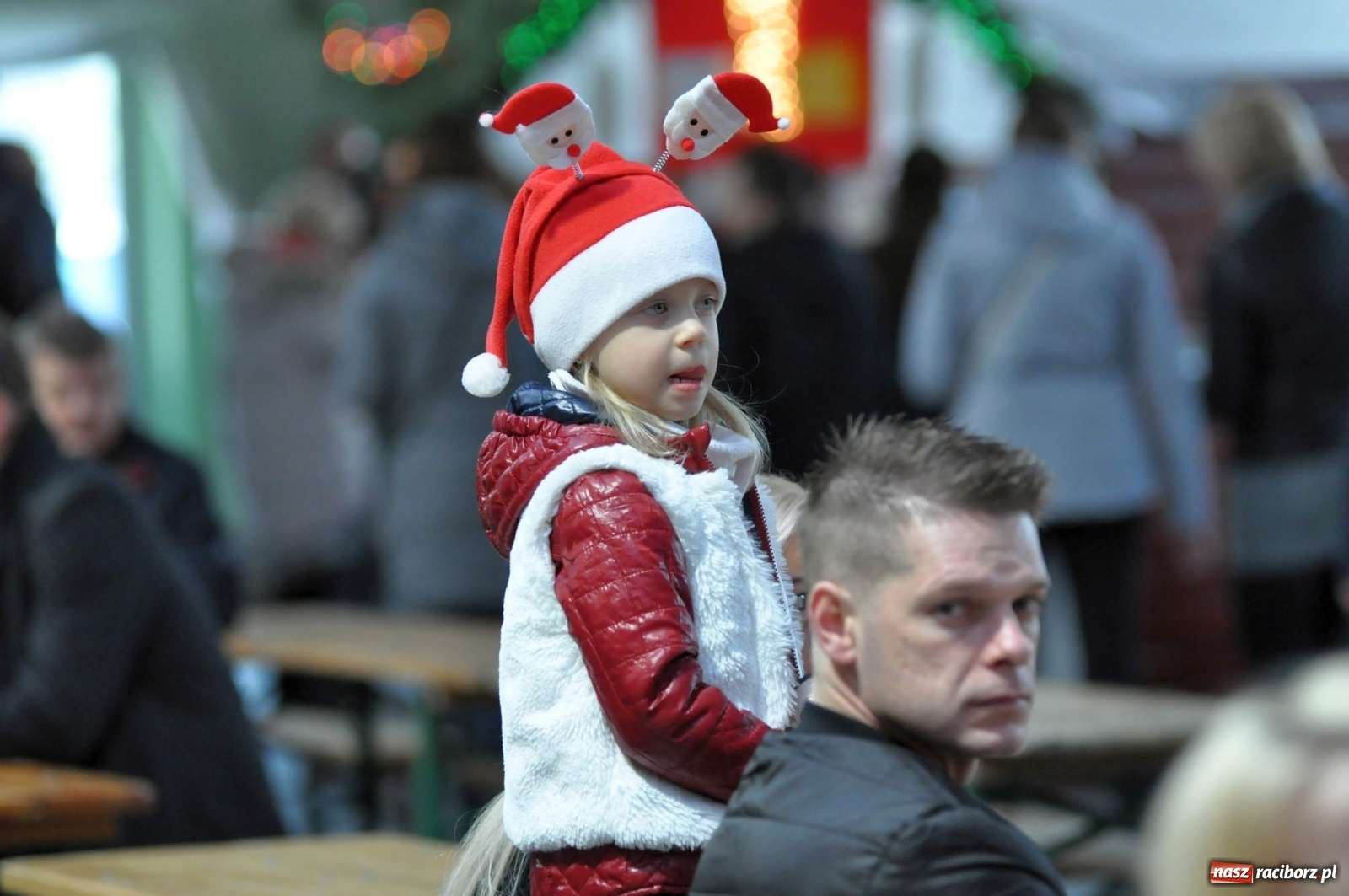 Zdjęcie w galerii na portalu naszraciborz.pl: Tłumy na kiermaszu świątecznym w Pietrowicach Wielkich [FOTO i WIDEO] wiadomości z regionu