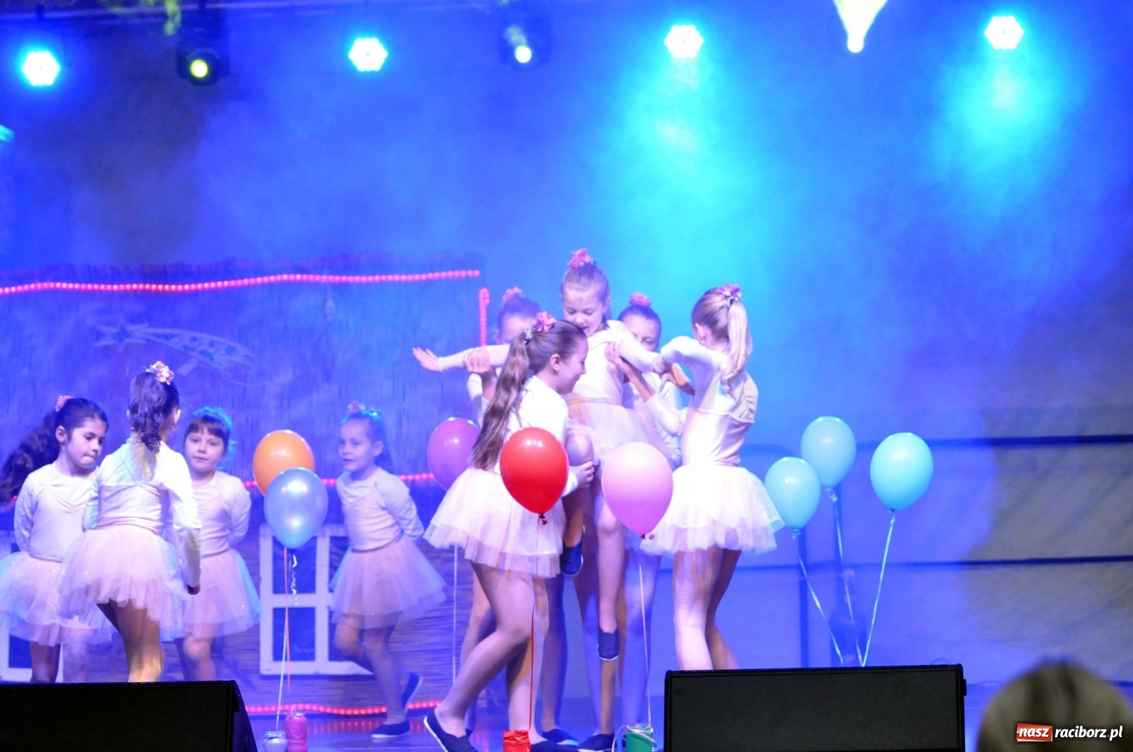 Zdjęcie w galerii na portalu naszraciborz.pl: Tłumy na kiermaszu świątecznym w Pietrowicach Wielkich [FOTO i WIDEO] wiadomości z regionu