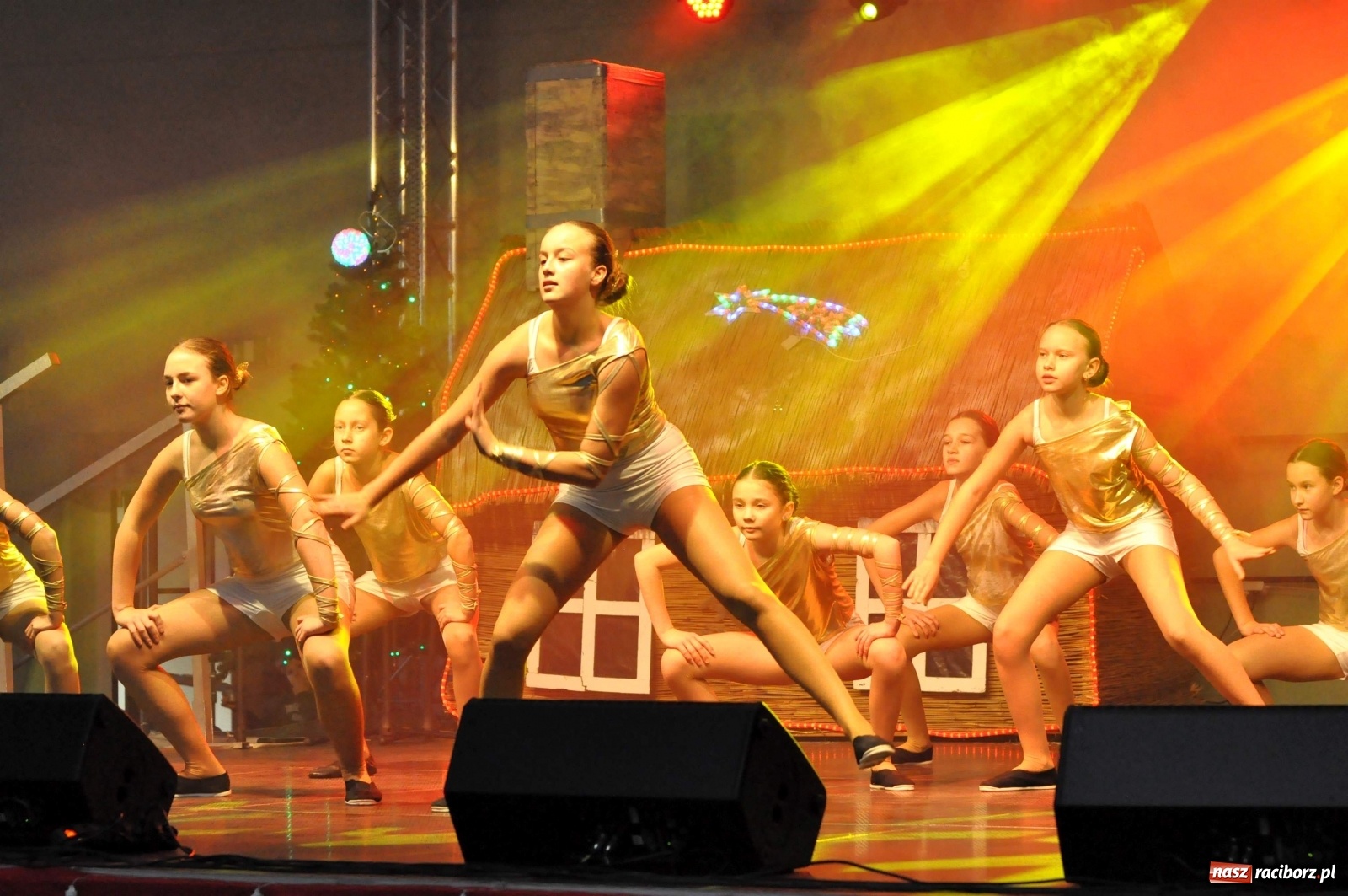 Zdjęcie w galerii na portalu naszraciborz.pl: Tłumy na kiermaszu świątecznym w Pietrowicach Wielkich [FOTO i WIDEO] wiadomości z regionu