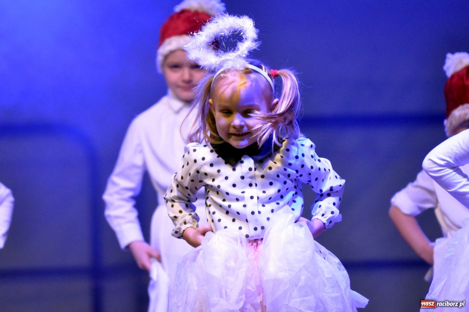 Zdjęcie w galerii na portalu naszraciborz.pl: Tłumy na kiermaszu świątecznym w Pietrowicach Wielkich [FOTO i WIDEO] wiadomości z regionu