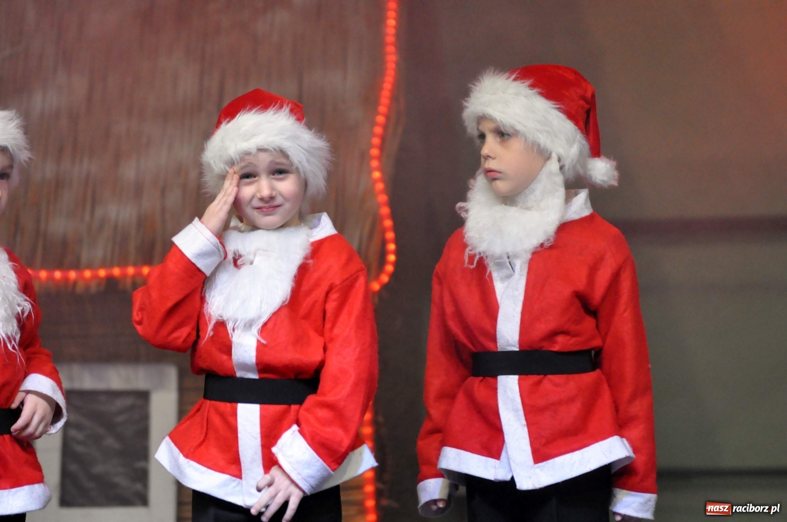 Zdjęcie w galerii na portalu naszraciborz.pl: Tłumy na kiermaszu świątecznym w Pietrowicach Wielkich [FOTO i WIDEO] wiadomości z regionu