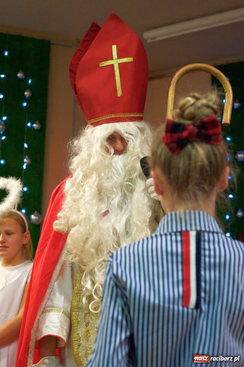 Zdjęcie w galerii na portalu naszraciborz.pl: Na świątecznym kiermaszu w Tworkowie wiadomości z regionu
