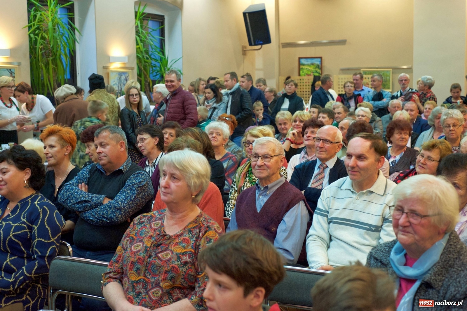 Zdjęcie w galerii na portalu naszraciborz.pl: Na świątecznym kiermaszu w Tworkowie wiadomości z regionu