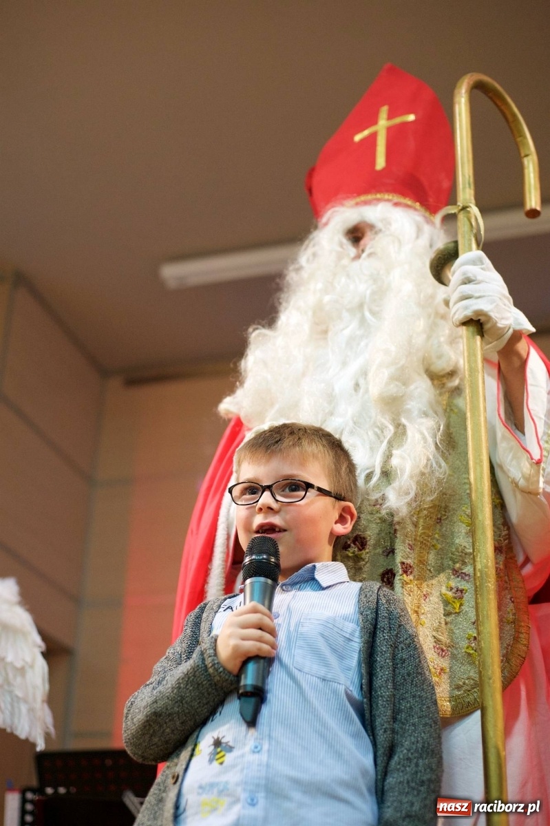 Zdjęcie w galerii na portalu naszraciborz.pl: Na świątecznym kiermaszu w Tworkowie wiadomości z regionu