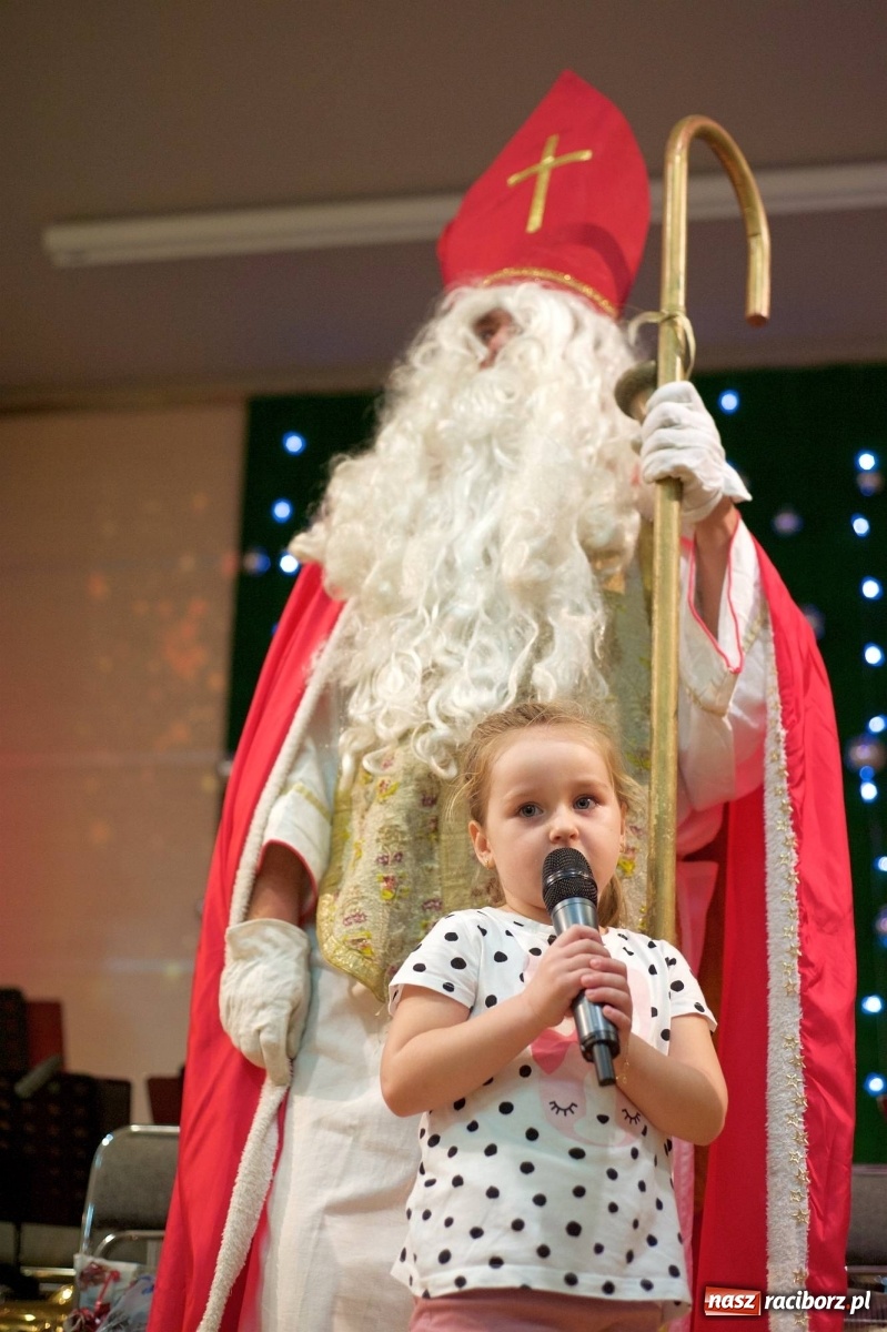 Zdjęcie w galerii na portalu naszraciborz.pl: Na świątecznym kiermaszu w Tworkowie wiadomości z regionu