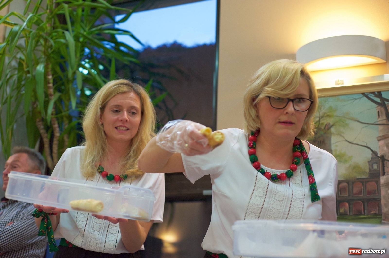 Zdjęcie w galerii na portalu naszraciborz.pl: Na świątecznym kiermaszu w Tworkowie wiadomości z regionu