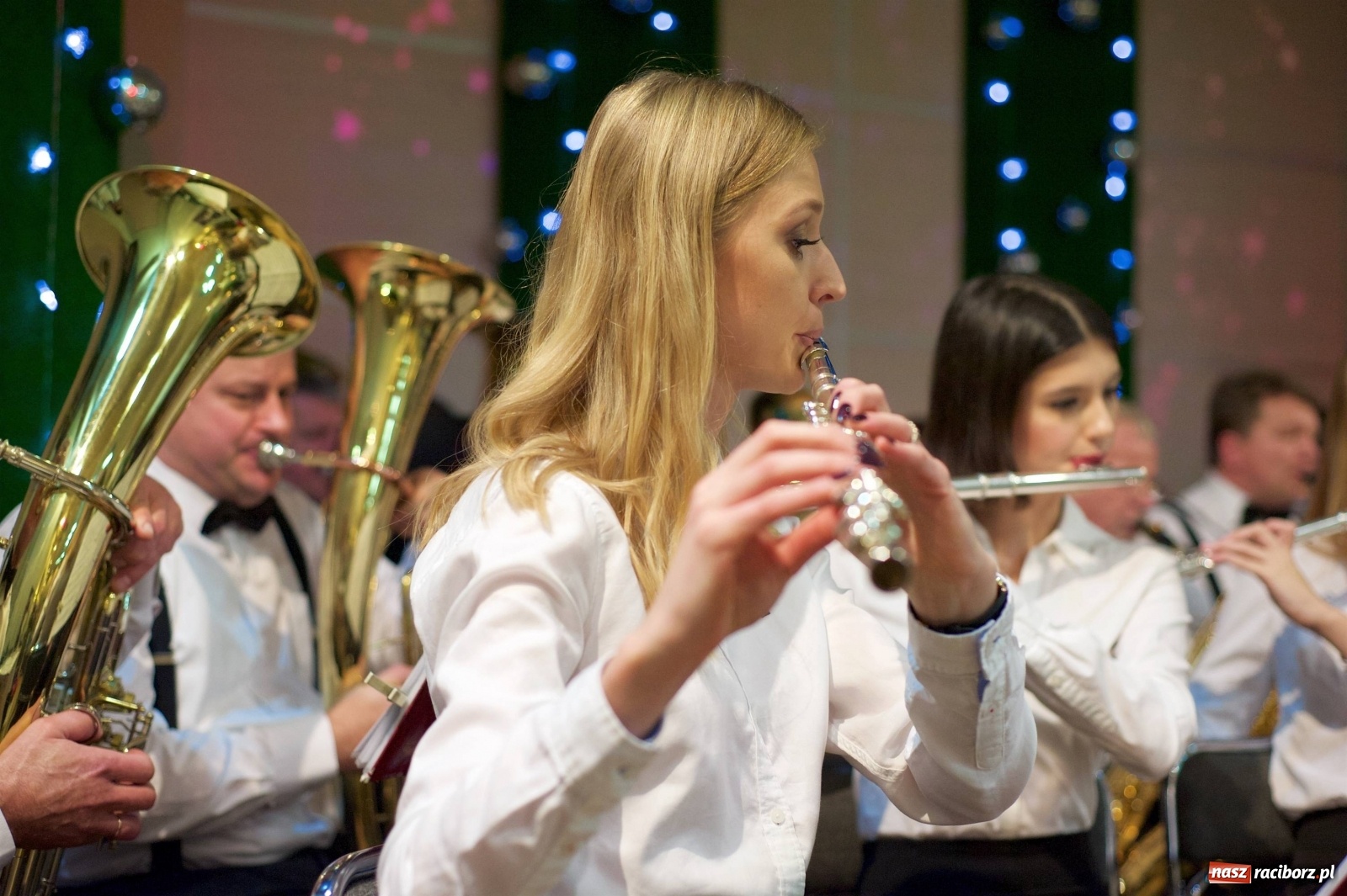 Zdjęcie w galerii na portalu naszraciborz.pl: Na świątecznym kiermaszu w Tworkowie wiadomości z regionu