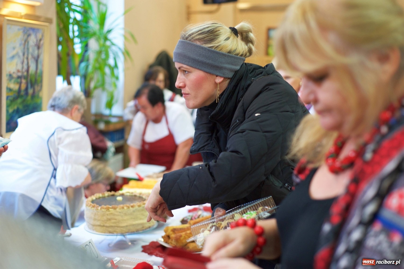 Zdjęcie w galerii na portalu naszraciborz.pl: Na świątecznym kiermaszu w Tworkowie wiadomości z regionu