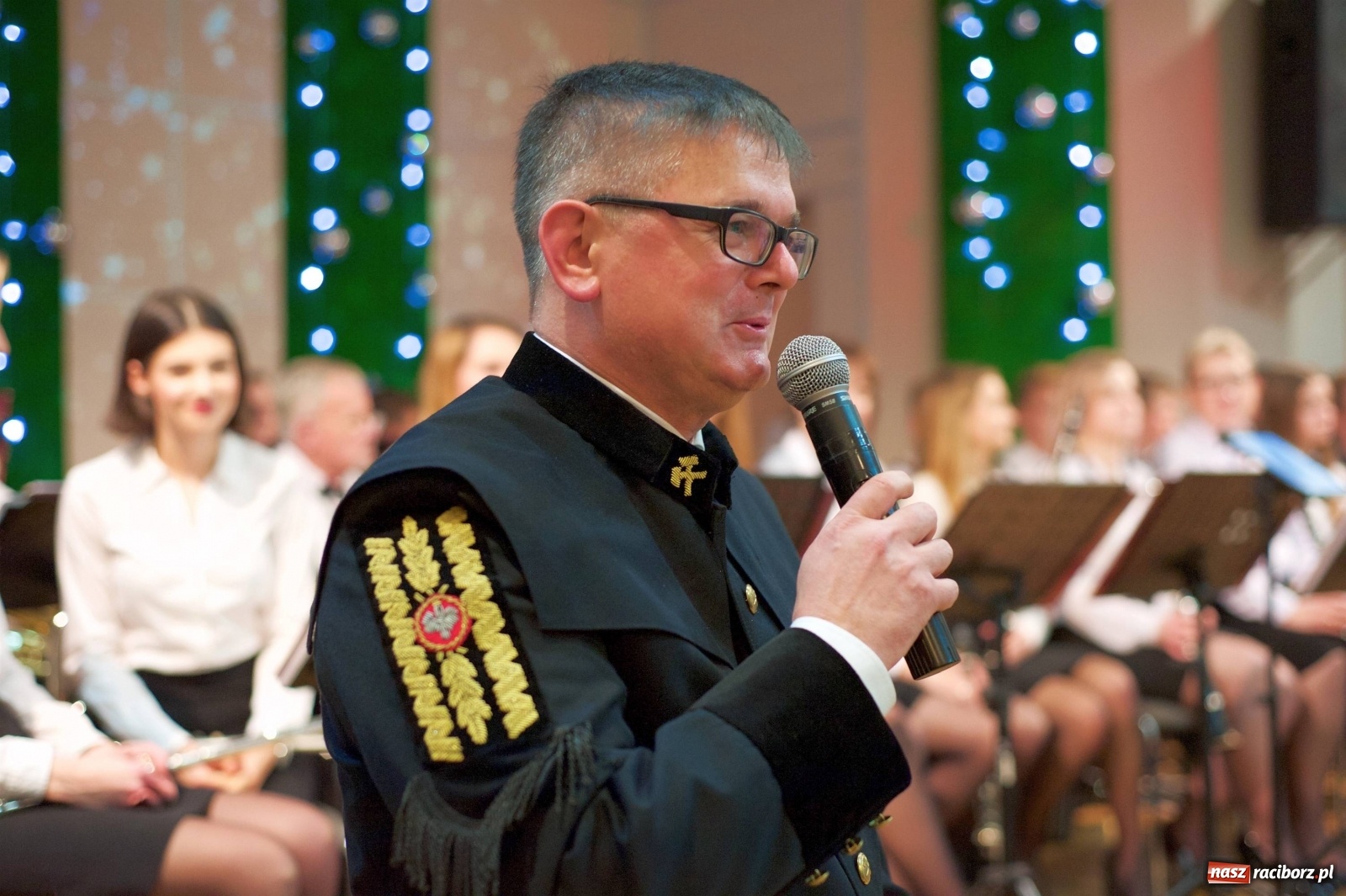 Zdjęcie w galerii na portalu naszraciborz.pl: Na świątecznym kiermaszu w Tworkowie wiadomości z regionu