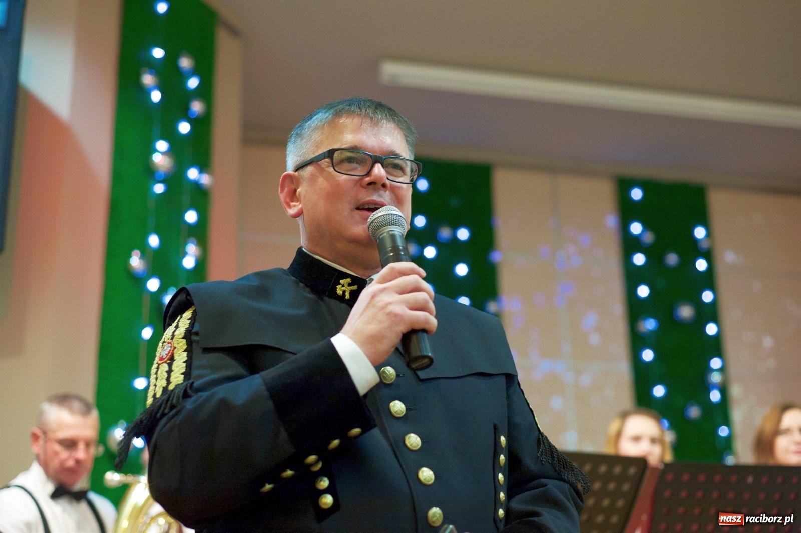 Zdjęcie w galerii na portalu naszraciborz.pl: Na świątecznym kiermaszu w Tworkowie wiadomości z regionu