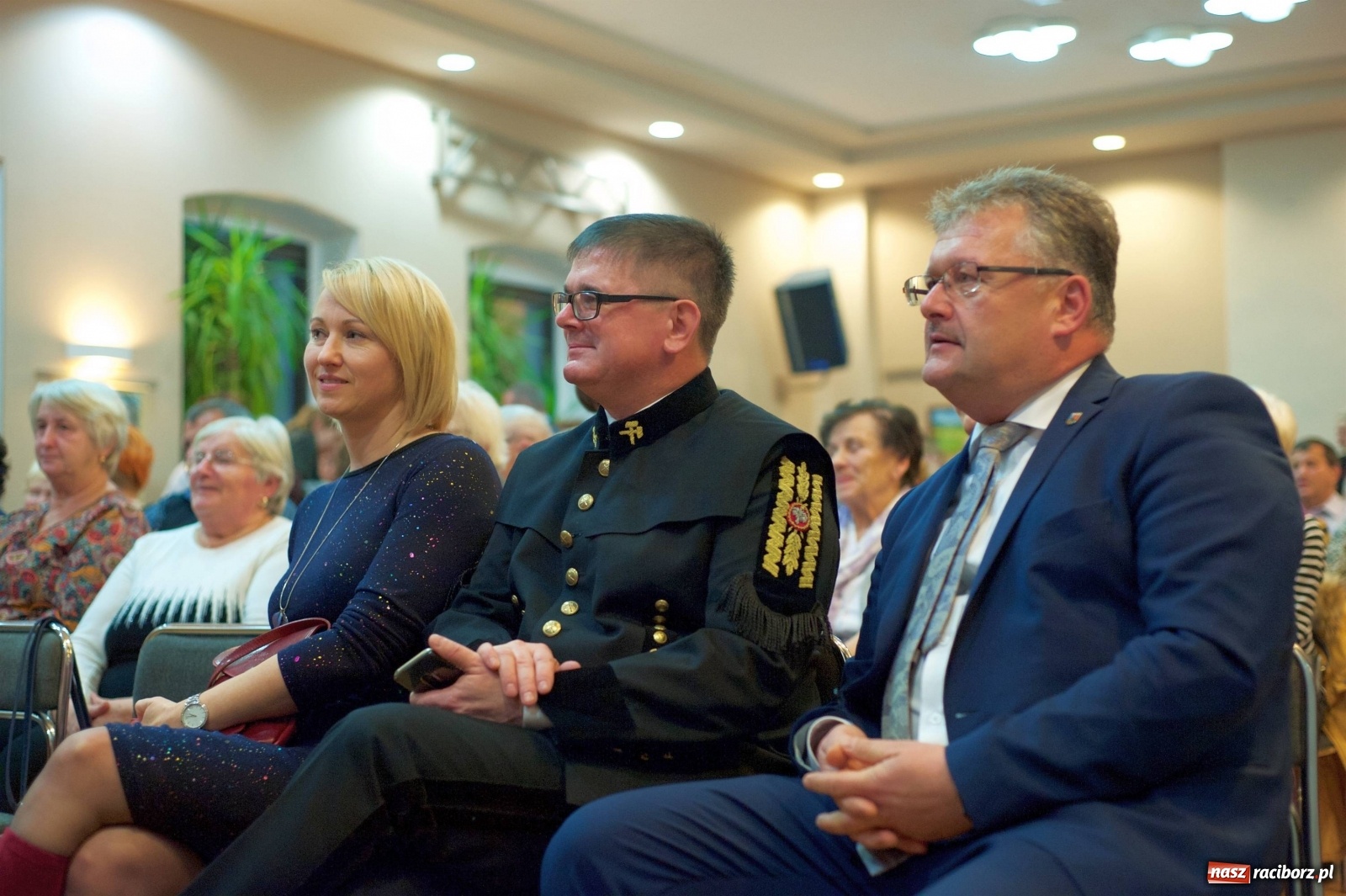 Zdjęcie w galerii na portalu naszraciborz.pl: Na świątecznym kiermaszu w Tworkowie wiadomości z regionu