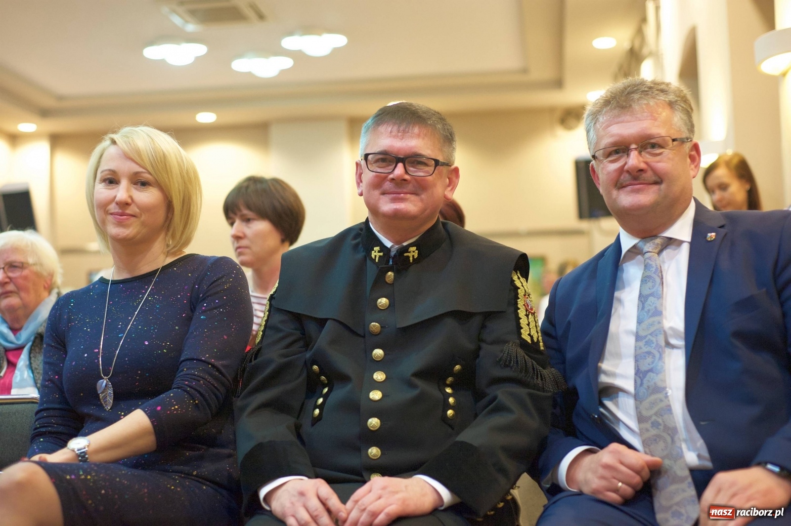 Zdjęcie w galerii na portalu naszraciborz.pl: Na świątecznym kiermaszu w Tworkowie wiadomości z regionu