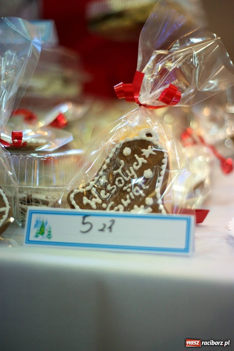 Zdjęcie w galerii na portalu naszraciborz.pl: Na świątecznym kiermaszu w Tworkowie wiadomości z regionu