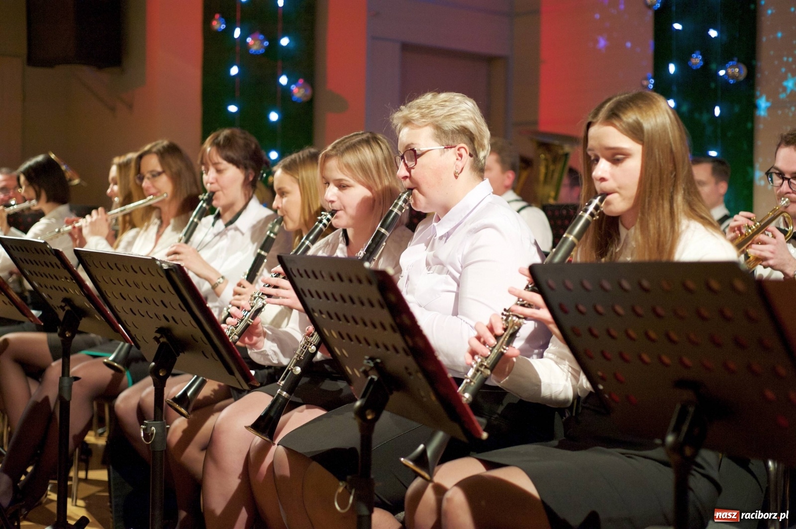 Zdjęcie w galerii na portalu naszraciborz.pl: Na świątecznym kiermaszu w Tworkowie wiadomości z regionu