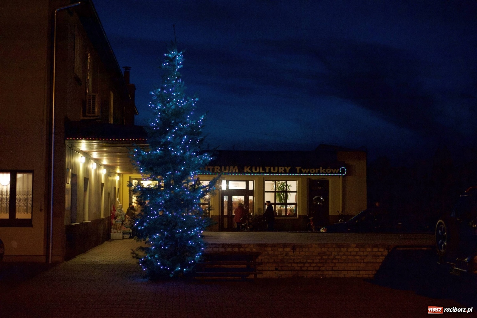 Zdjęcie w galerii na portalu naszraciborz.pl: Na świątecznym kiermaszu w Tworkowie wiadomości z regionu
