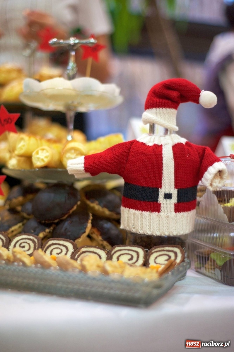Zdjęcie w galerii na portalu naszraciborz.pl: Na świątecznym kiermaszu w Tworkowie wiadomości z regionu