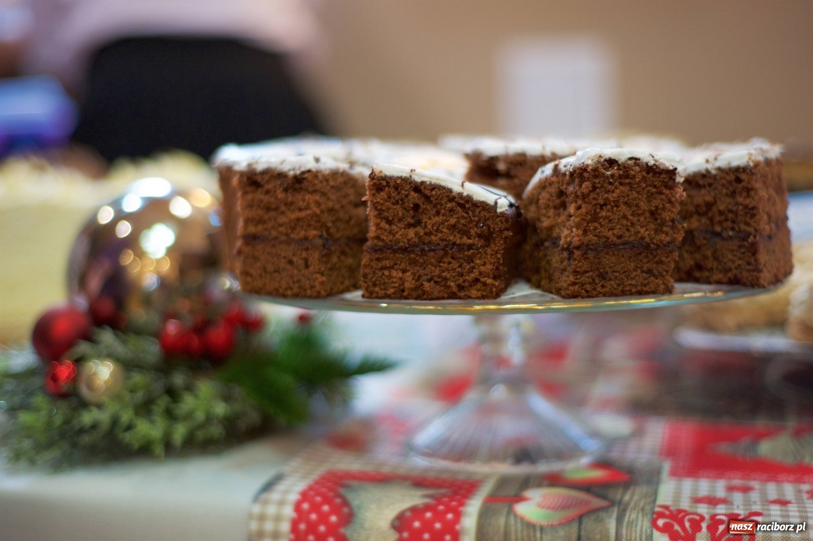 Zdjęcie w galerii na portalu naszraciborz.pl: Na świątecznym kiermaszu w Tworkowie wiadomości z regionu