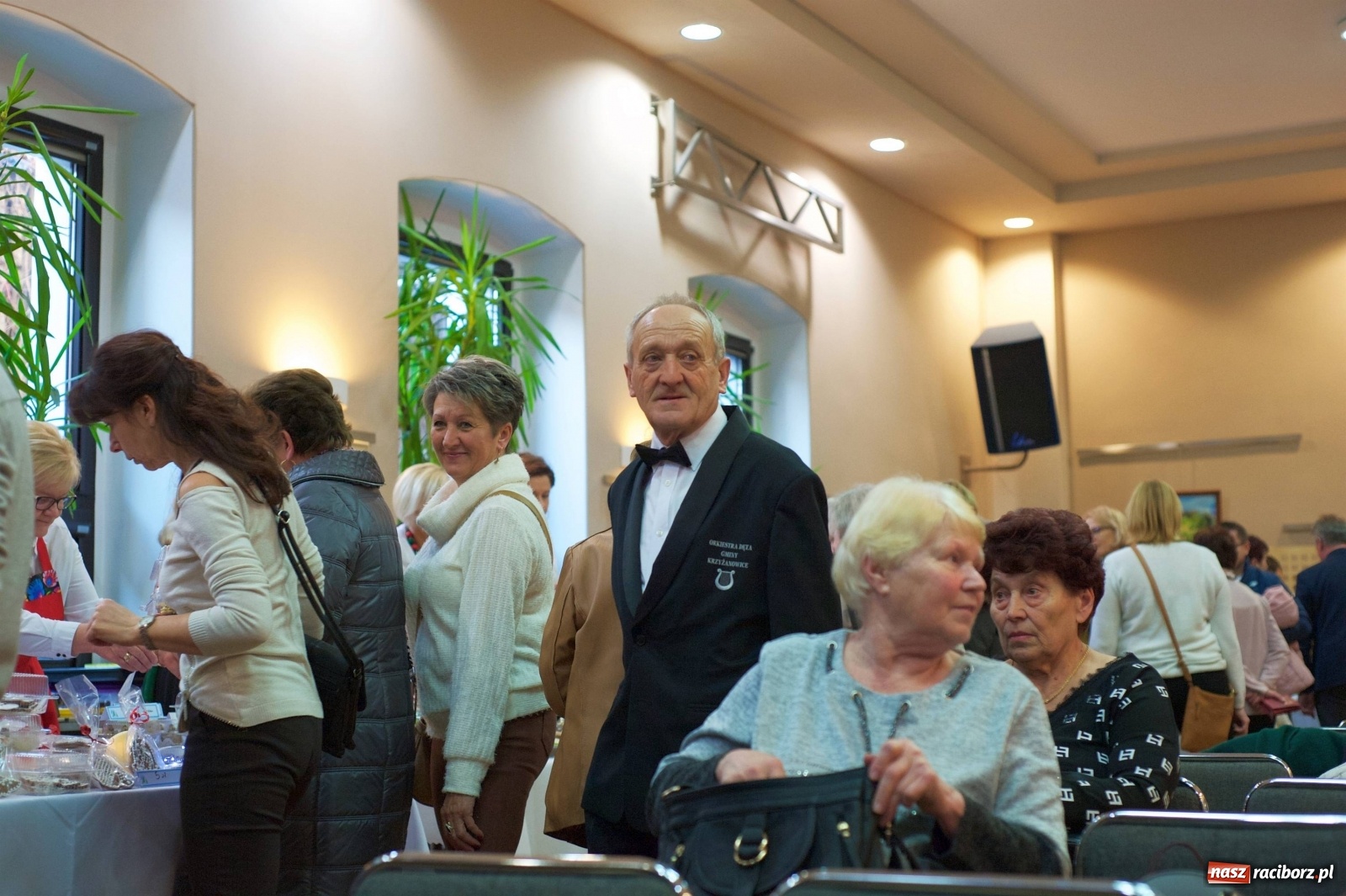 Zdjęcie w galerii na portalu naszraciborz.pl: Na świątecznym kiermaszu w Tworkowie wiadomości z regionu