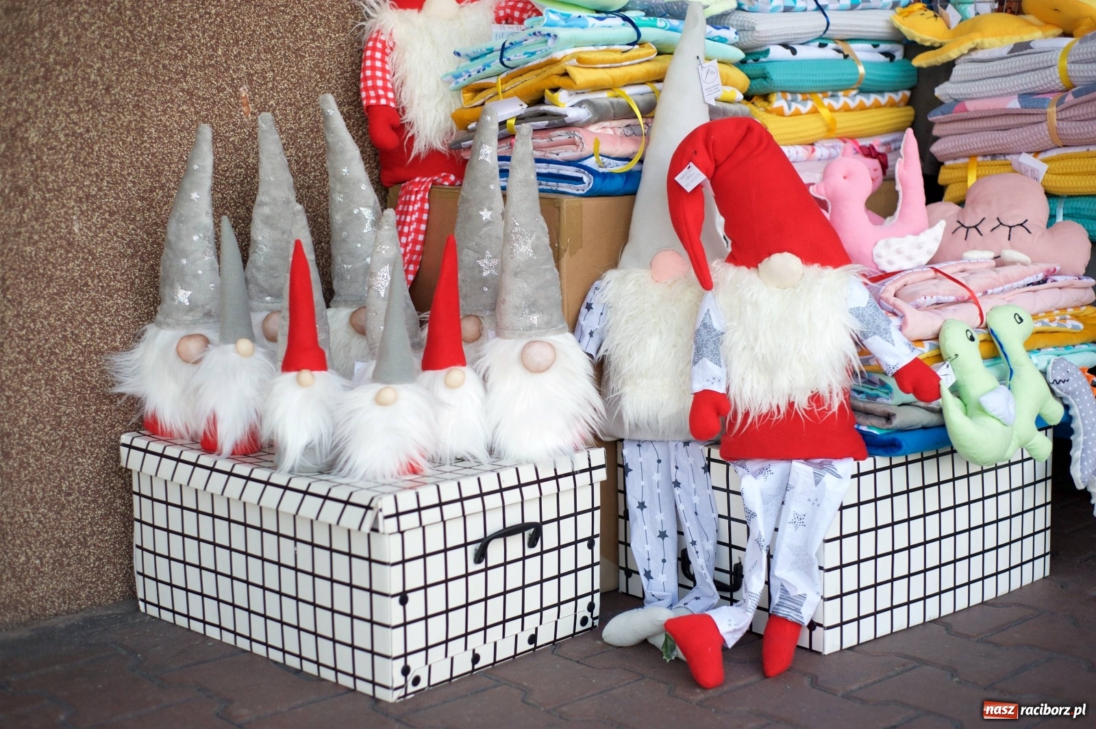 Zdjęcie w galerii na portalu naszraciborz.pl: Na świątecznym kiermaszu w Tworkowie wiadomości z regionu