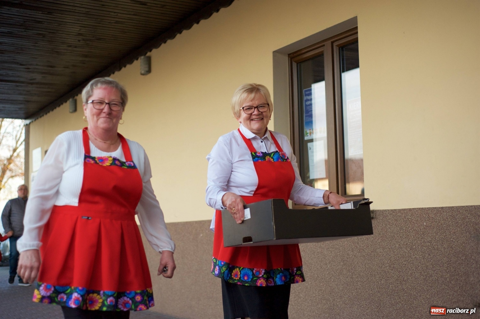 Zdjęcie w galerii na portalu naszraciborz.pl: Na świątecznym kiermaszu w Tworkowie wiadomości z regionu