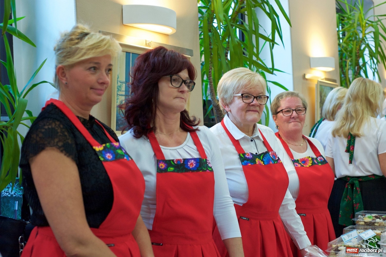 Zdjęcie w galerii na portalu naszraciborz.pl: Na świątecznym kiermaszu w Tworkowie wiadomości z regionu