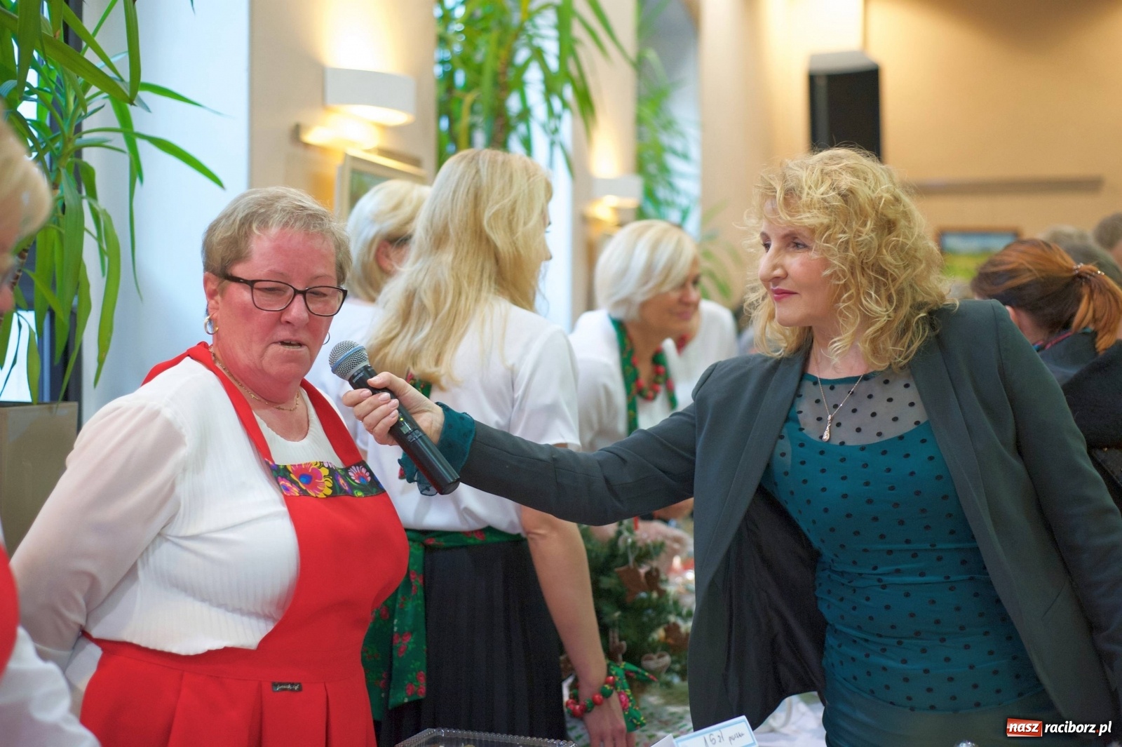 Zdjęcie w galerii na portalu naszraciborz.pl: Na świątecznym kiermaszu w Tworkowie wiadomości z regionu