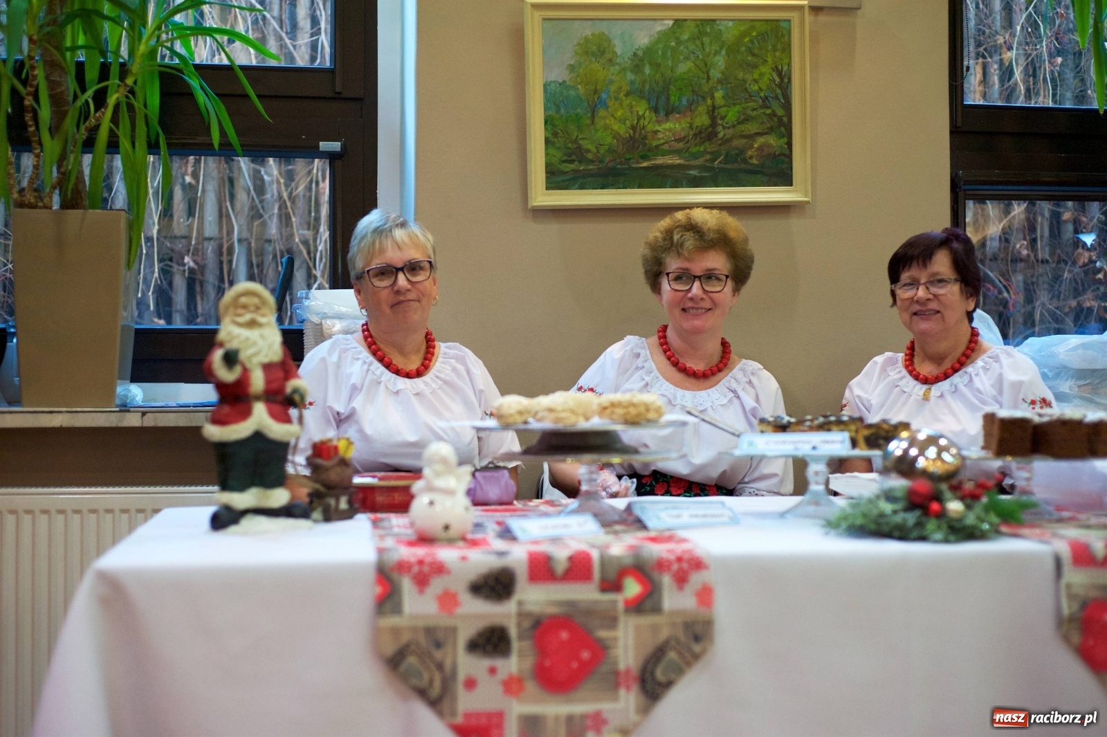 Zdjęcie w galerii na portalu naszraciborz.pl: Na świątecznym kiermaszu w Tworkowie wiadomości z regionu