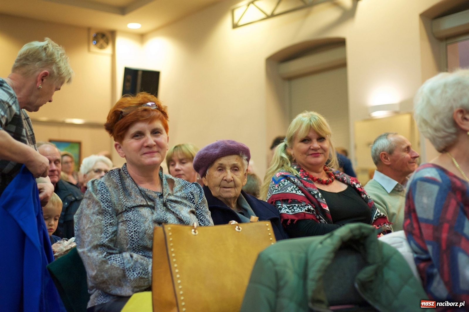 Zdjęcie w galerii na portalu naszraciborz.pl: Na świątecznym kiermaszu w Tworkowie wiadomości z regionu