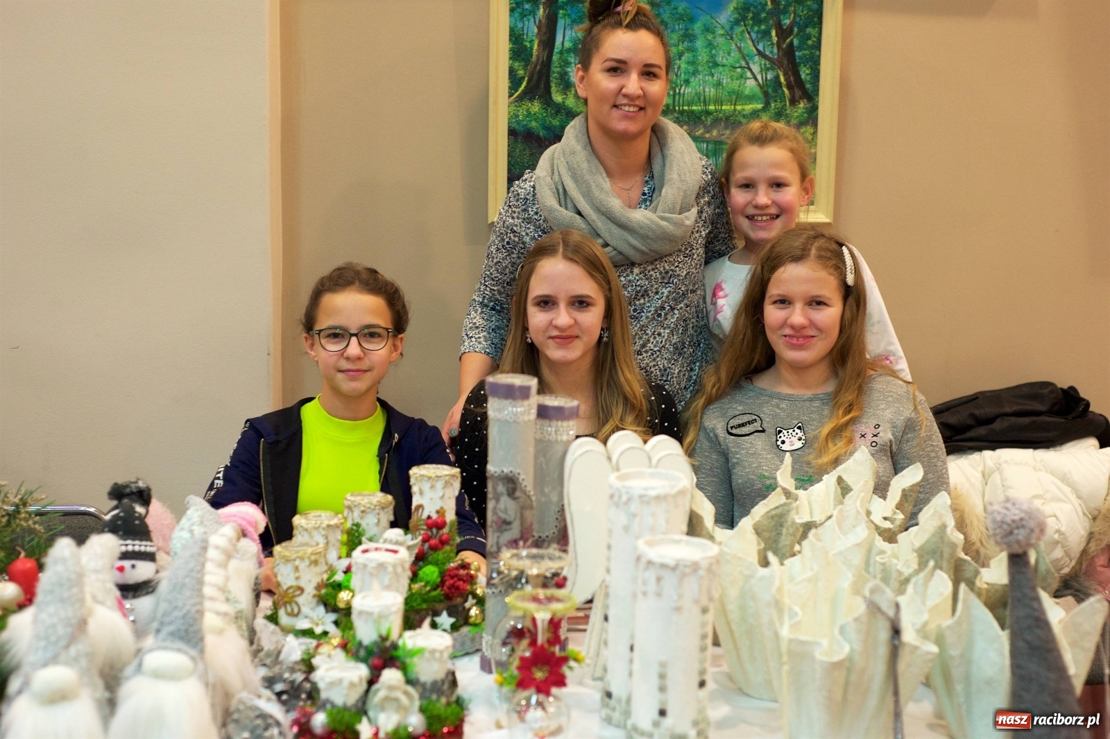 Zdjęcie w galerii na portalu naszraciborz.pl: Na świątecznym kiermaszu w Tworkowie wiadomości z regionu